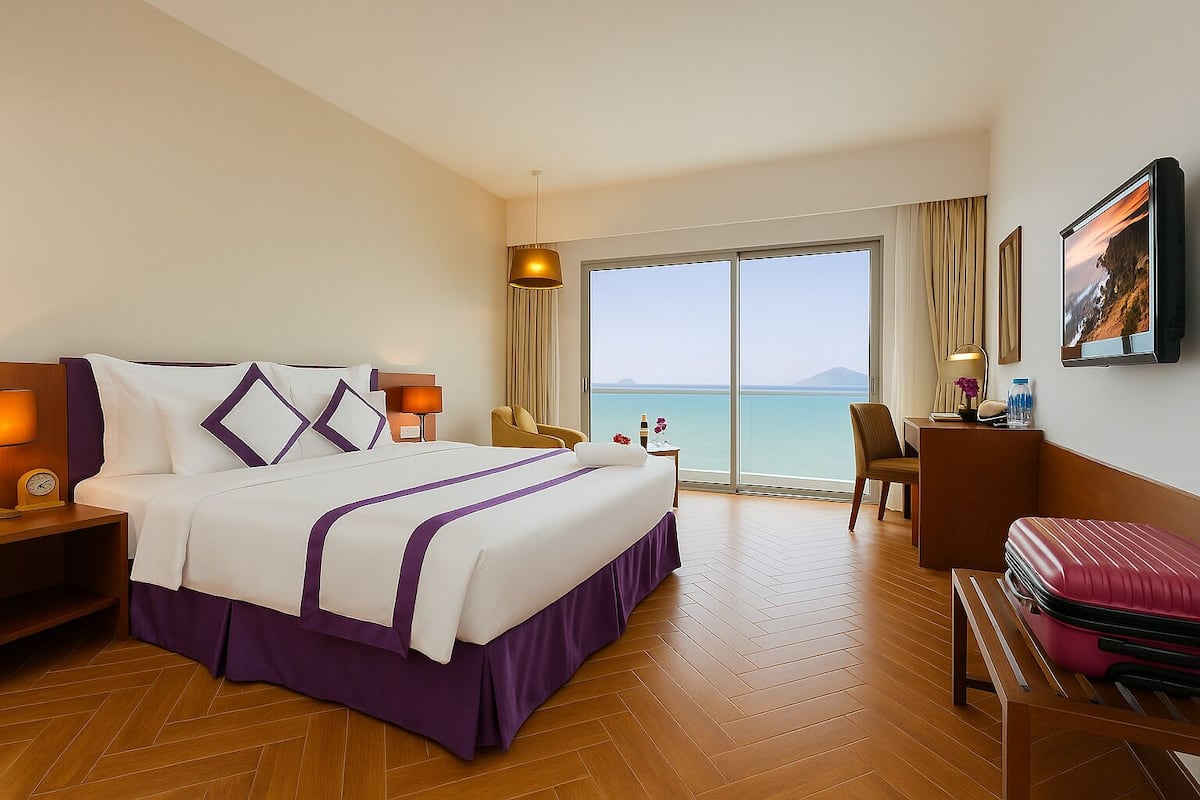 Junior Deluxe Ocean View King
