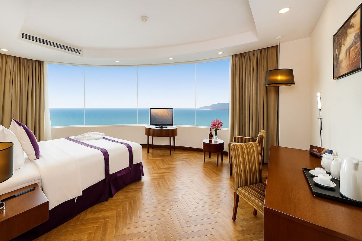 Senior Suite Ocean View King
