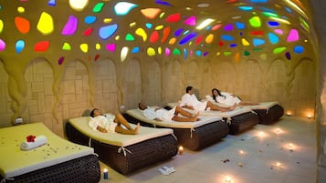 Espace de soins pour les couples, sauna, bain Ă remous, hammam, hammam