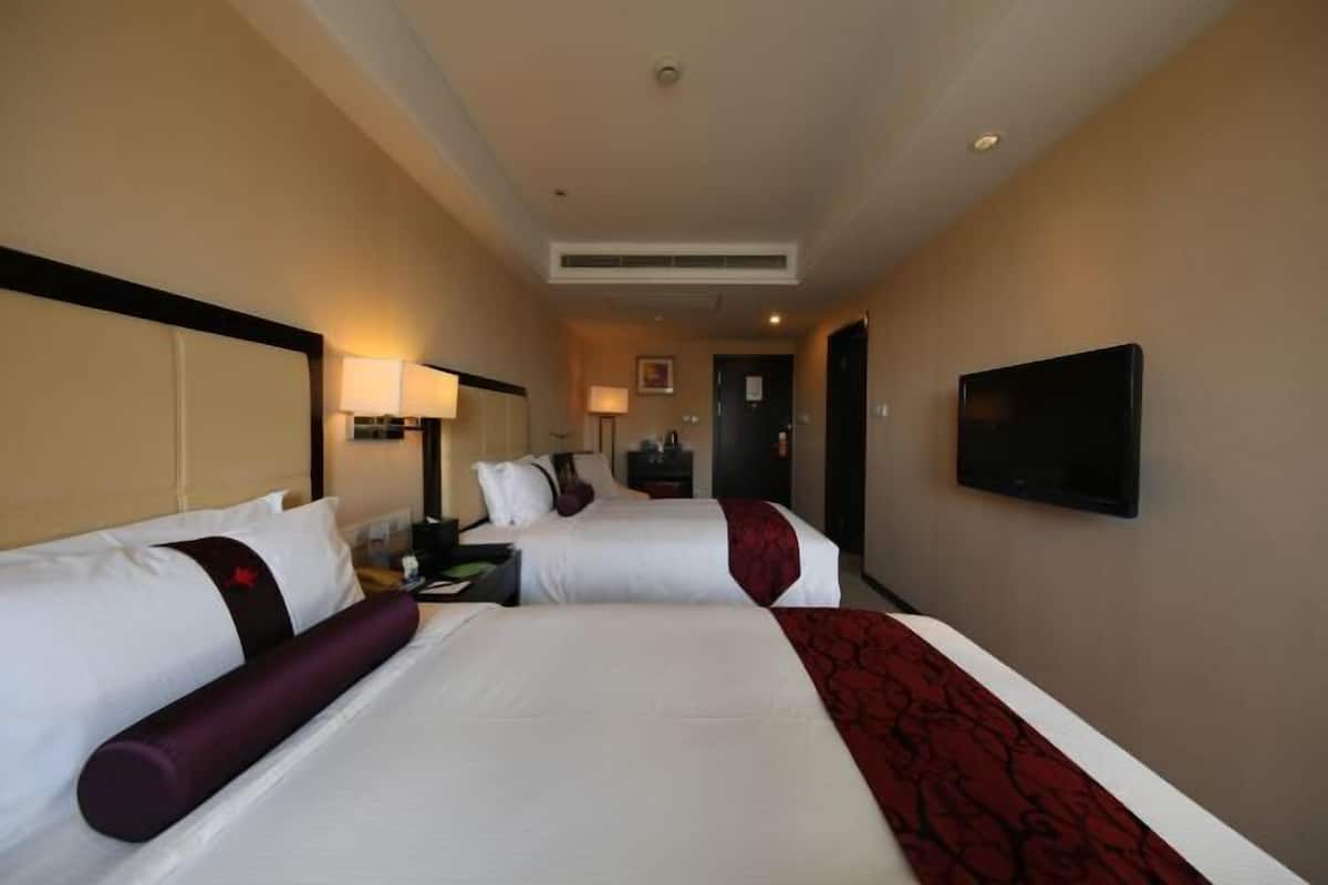 Biancheria da letto di alta qualità, minibar, cassaforte in camera