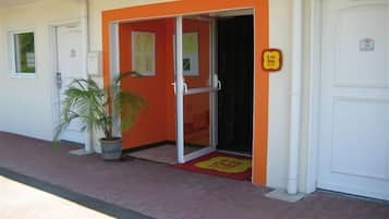 Entrée de l’hébergement