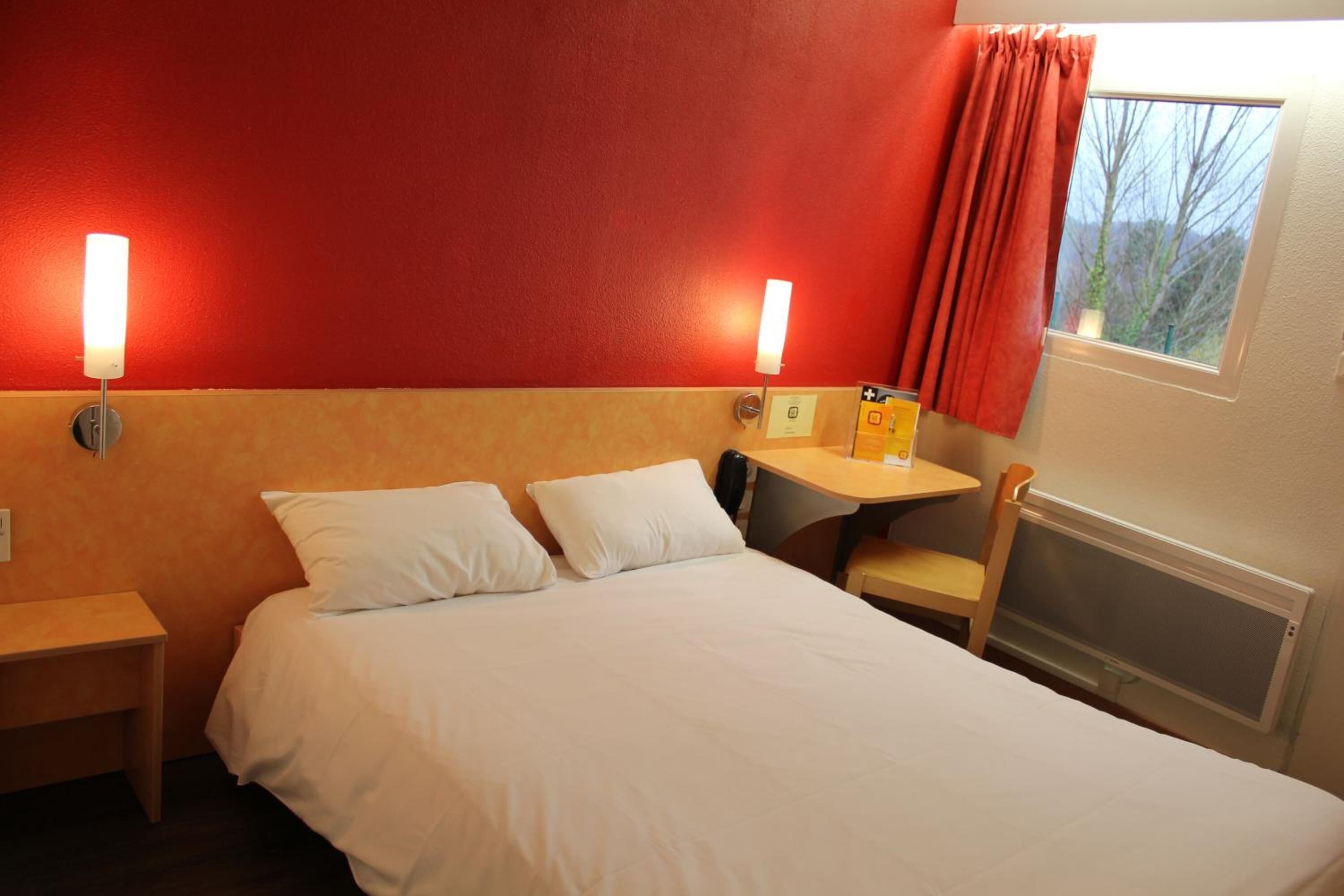 Ameublement personnalisé, bureau, chambres insonorisées