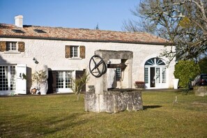 Khuôn viên nơi lưu trú