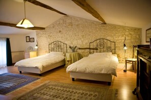 Comfort Triple Room (Matilde) | Premium bedding, down comforters, minibar, blackout drapes - La Bribaudonnière (Saint-Palais-de-Phiolin)