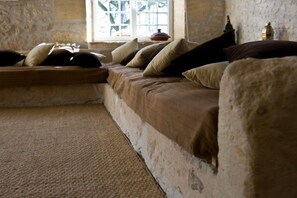 Lobby lounge - La Bribaudonnière (Saint-Palais-de-Phiolin)