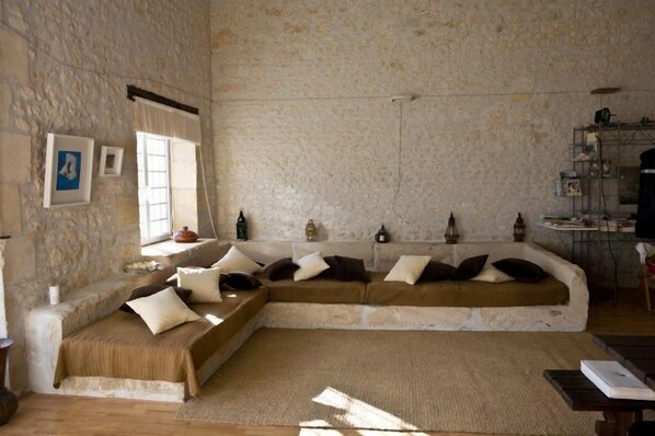 Lobby lounge - La Bribaudonnière (Saint-Palais-de-Phiolin)