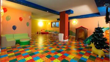 Children’s play area – indoor