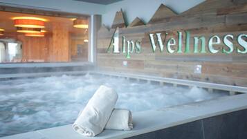 Een sauna, een Turks bad/hammam, lichaamsbehandelingen, aromatherapie