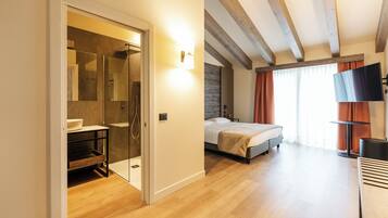 Junior Suite (3 Adults) | In-room safe, desk, free WiFi