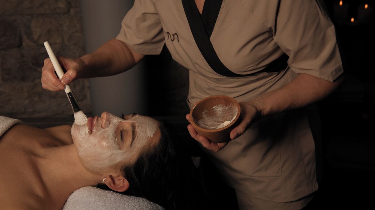 Salas para tratamentos a dois, sauna seca, banheira de hidromassagem