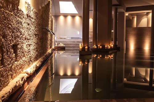 Couples treatment rooms, sauna, hot tub, Turkish bath, body treatments