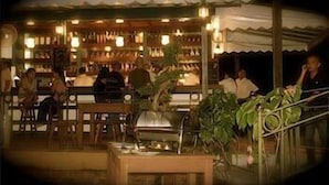 Bar (en el alojamiento)