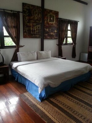 In-room safe, desk, free WiFi - Basaga Holiday Residences (Kuching)