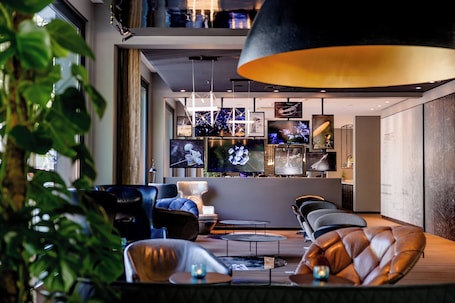 Bar (on property). Motel One Munich - Deutsches Museum