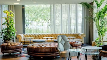 Bar (trong khuôn viên)