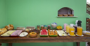 Desayuno completo incluido todos los días