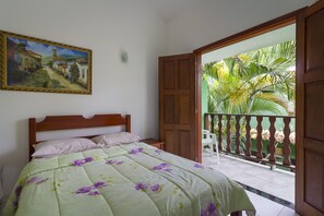 Minibar, free WiFi, bed sheets - Pousada Camila (Paraty)