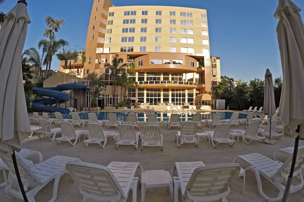 The Cosmopolitan Hotel