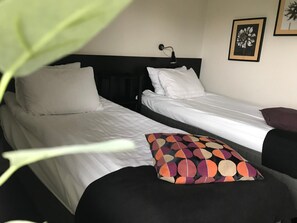 Desk, iron/ironing board, free cots/infant beds, rollaway beds - Rasta Kalmar (Kalmar)