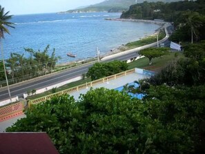 Standard Room Without Air Conditioning | Beach/ocean view