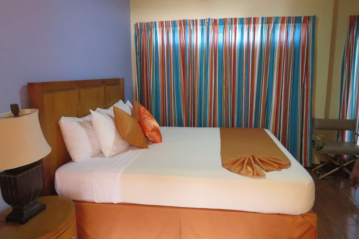 1 bedroom, premium bedding, individually decorated