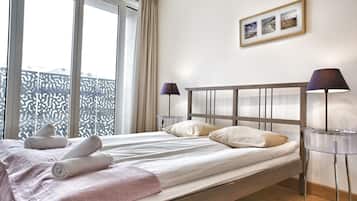 Standard Apartment, 2 Bedrooms | Iron/ironing board, cribs/infant beds, rollaway beds, free WiFi