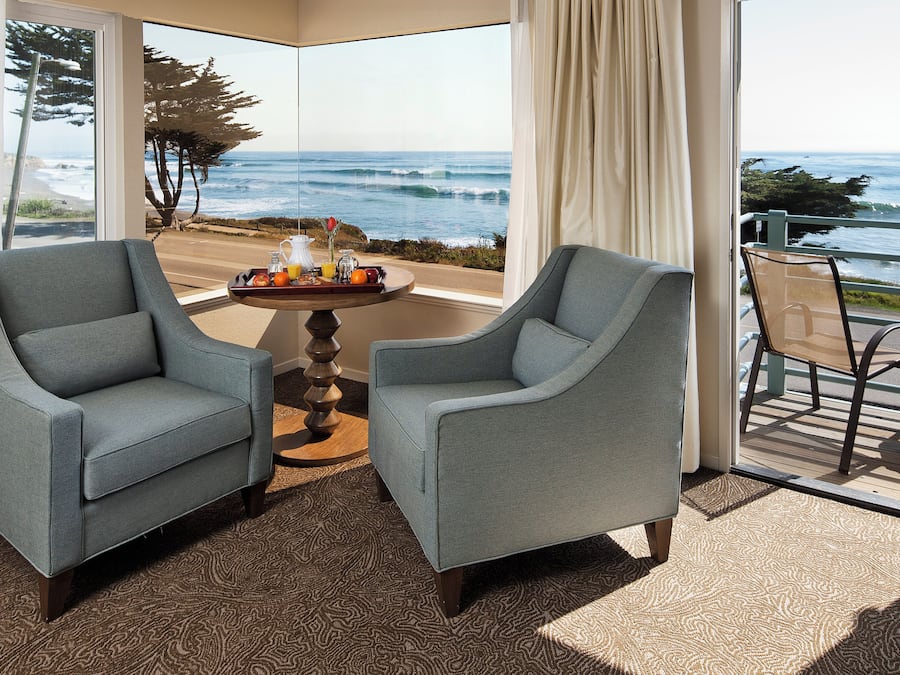 Superior Room, 1 King Bed, Balcony, Ocean View | Premium bedding, pillowtop beds, individually furnished