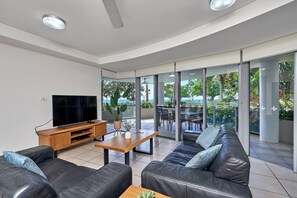 Penthouse, 3 Bedrooms, Oceanfront (Ground Floor) | Living area | 42-inch LCD TV with digital channels, TV, DVD player - Vision Apartments (Cairns)