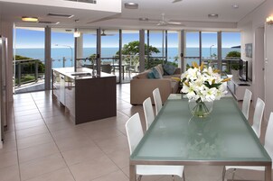 Sub Penthouse Oceanview | Living room | 42-inch LCD TV with digital channels, TV, DVD player