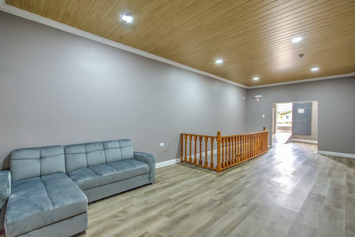 25-inch tv with satellite channels