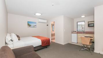 Superior Studio, 1 King Bed