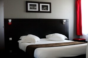 Standard Room, 1 Double Bed | Memory foam beds, desk, laptop workspace, blackout drapes