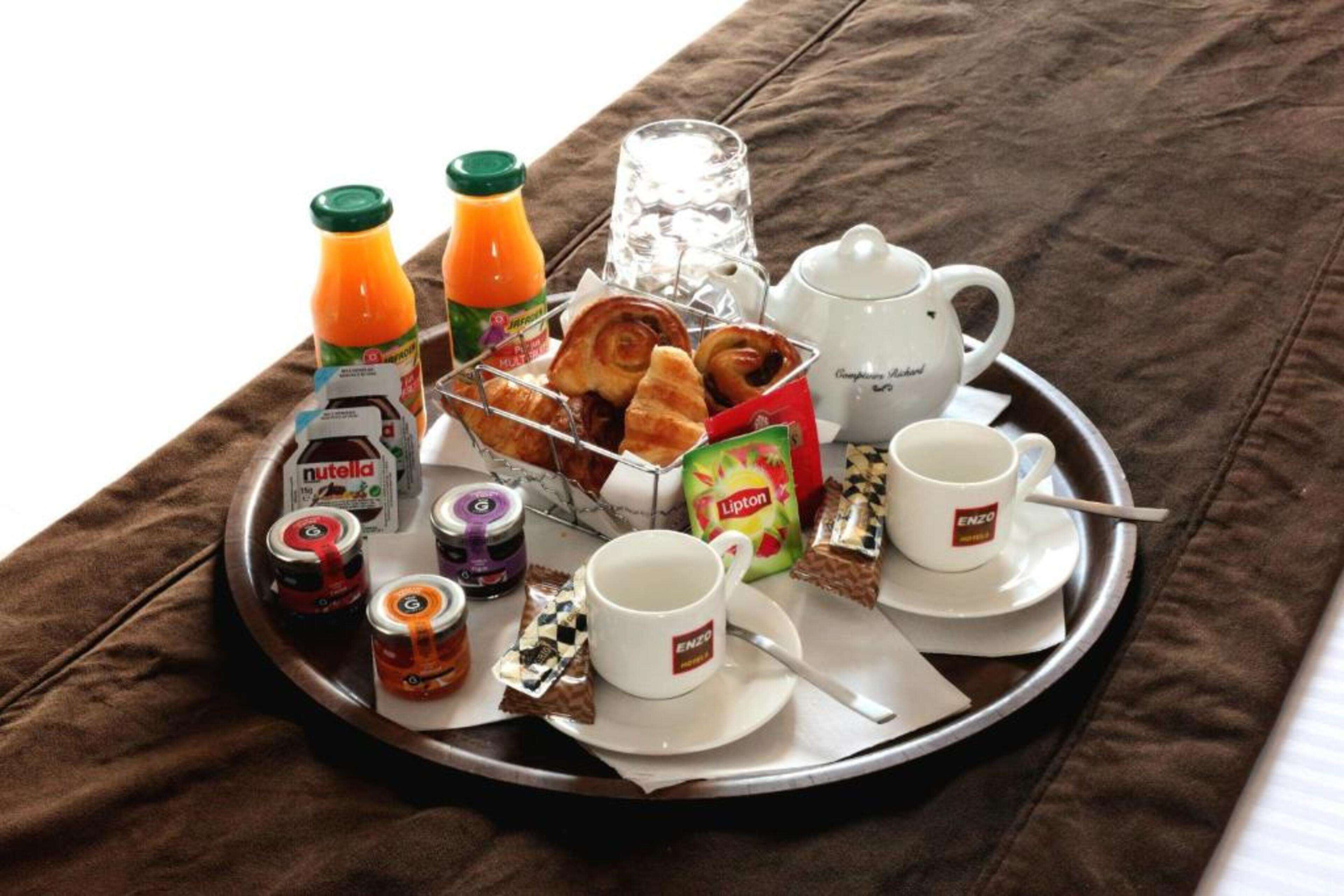 daily continental breakfast (eur 12.50 per person)
