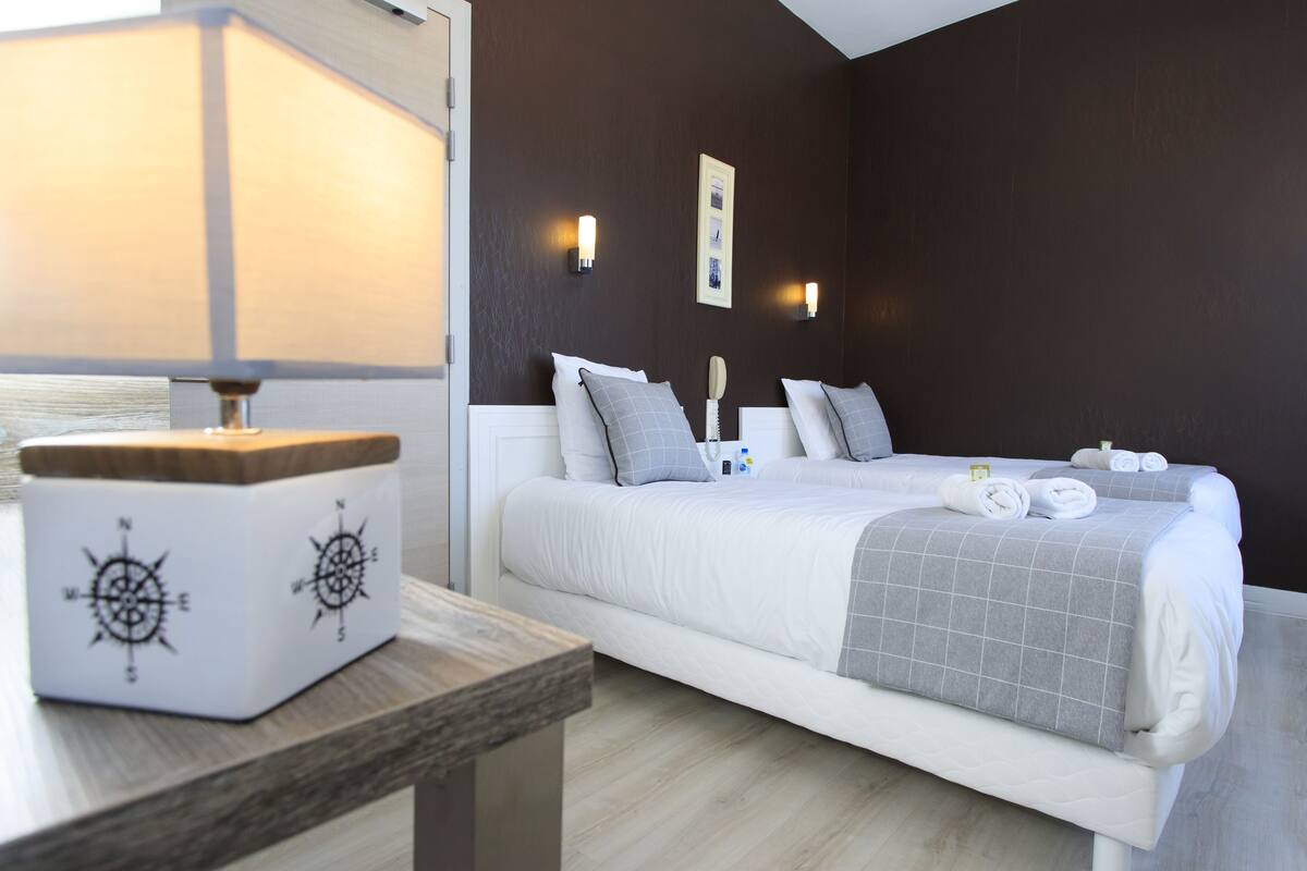 standard room, 2 single beds | desk, free wifi