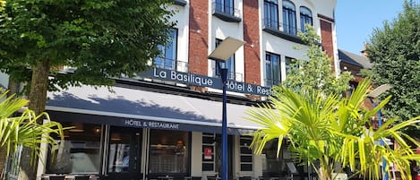 Fachada de la propiedad