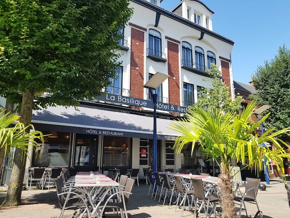 Fachada de la propiedad