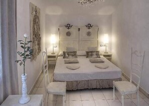 獨特裝潢、布置獨特、熨斗/熨衣板、免費搖籃/嬰兒床