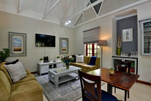 Lounge - Rivonia Premier Lodge (Johannesburg)