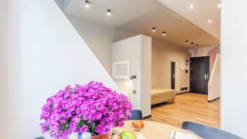 Monolocale Tipo B Superior | 起居区 | LED 电视