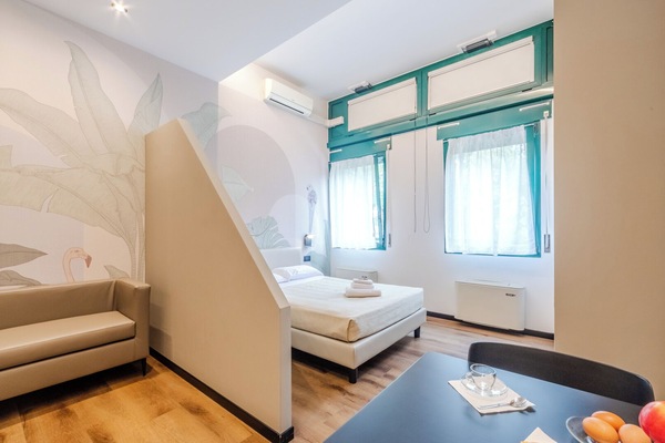 Monolocale Tipo A Superior | Area soggiorno | TV LED