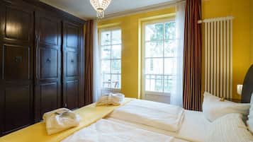 Suite | Hypo-allergenic bedding, in-room safe, individually decorated