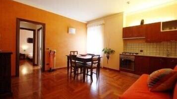 Suite Junior (4 people) | Restauration dans la chambre