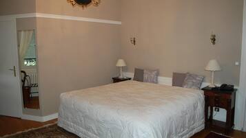 Minibar, escritorio, insonorización y cunas gratuitas