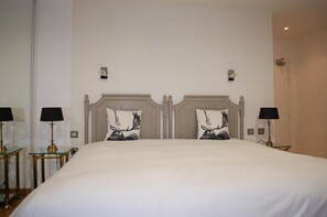 Minibar, desk, soundproofing, free cots/infant beds