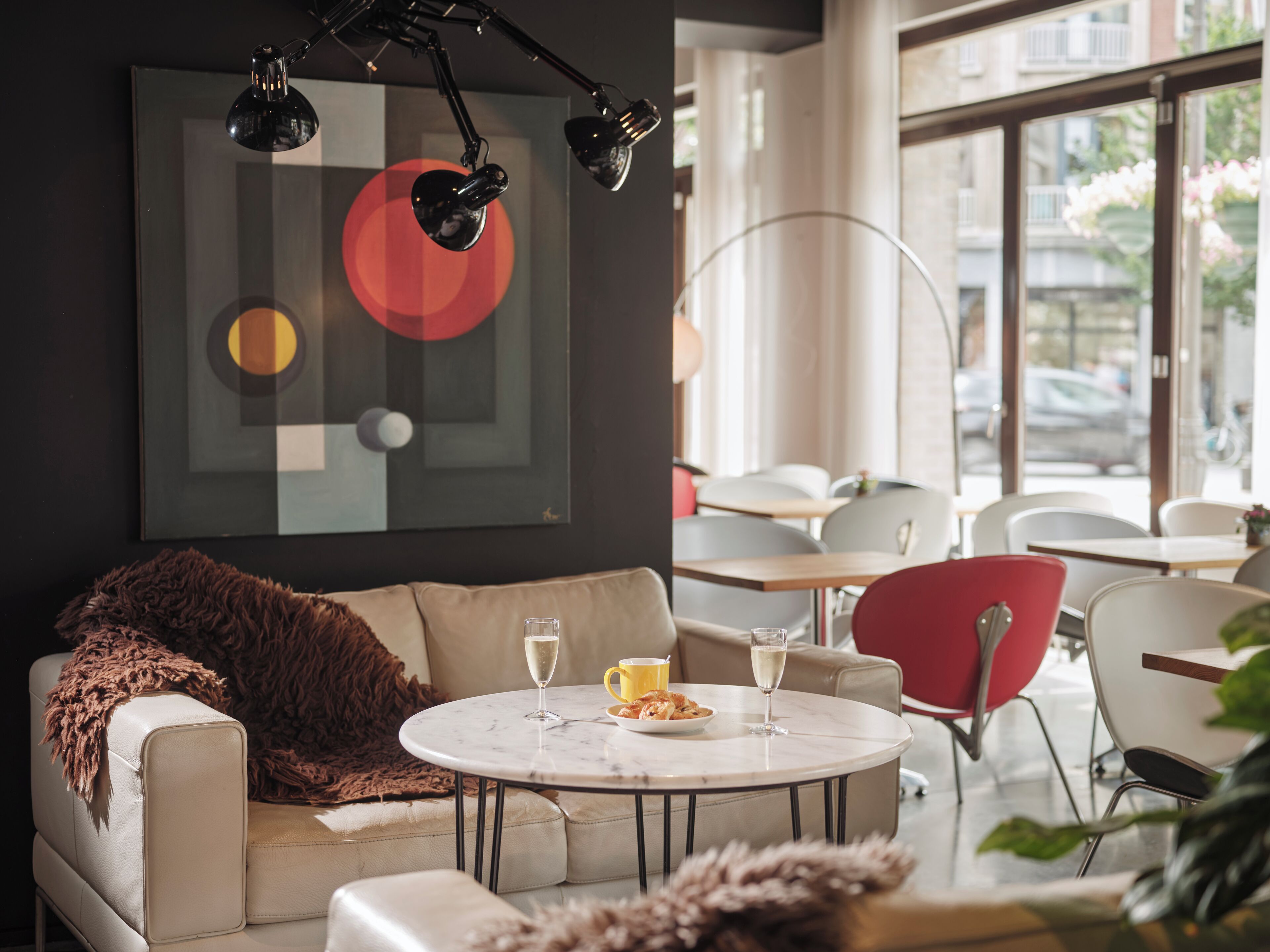 daily full breakfast (eur 16.50 per person)