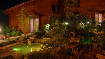 Luxury Suite, Jetted Tub, Valley View | Terrace/patio