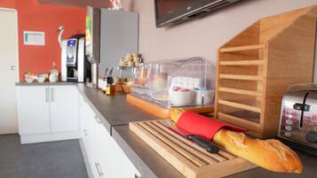 Daily buffet breakfast (EUR 12.90 per person)