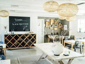Breakfast, lunch and dinner served - Gl. Brydegaard (Haarby)