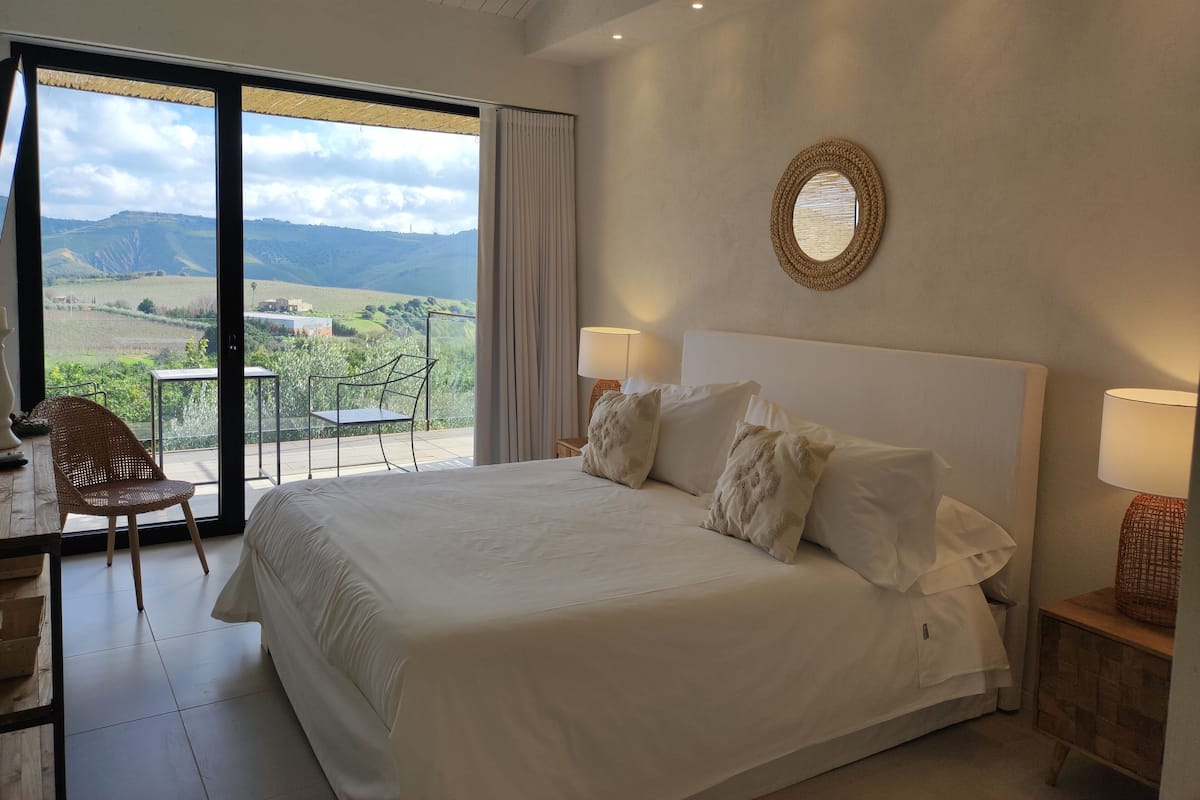 Superior Room, 1 Double Bed, Balcony, Garden View | Down comforters, individually decorated, individually furnished