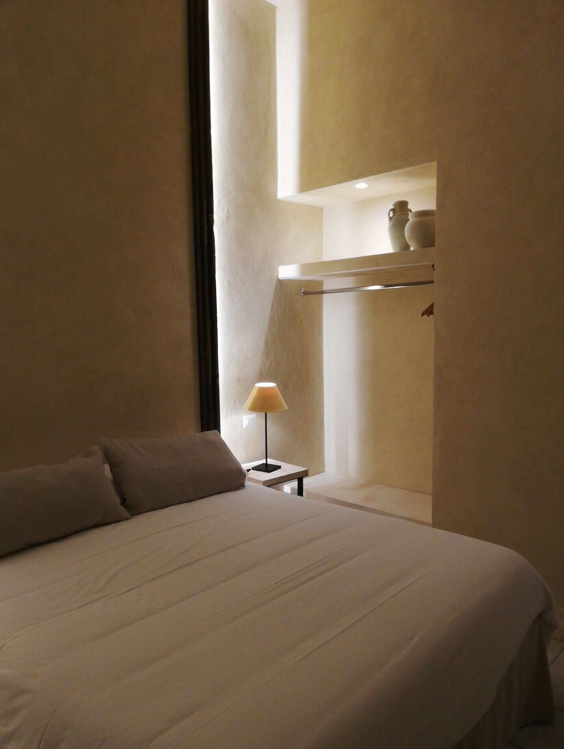 羽絨被、迷你吧、獨特設計、獨特裝修